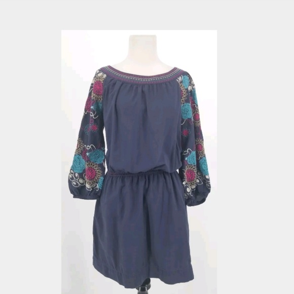 Chelsea & Violet Dresses & Skirts - Chelsea And Violet Medium Dress Floral Embroidered